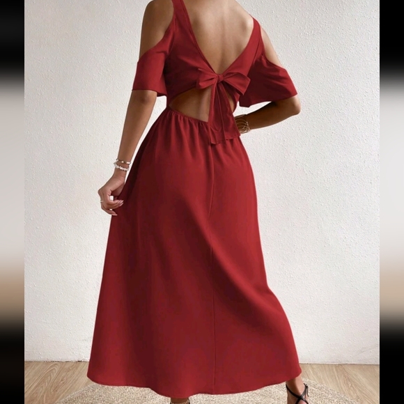 Open Shoulder Knot Dress - Picture 4 of 5